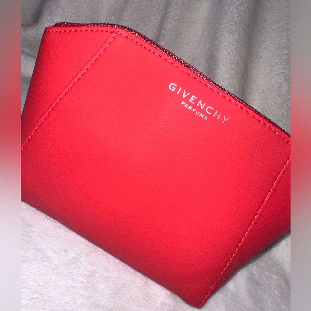Givenchy perfums make up bag